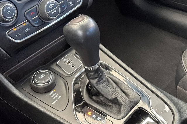 2023 Jeep Cherokee Altitude Lux 4x4