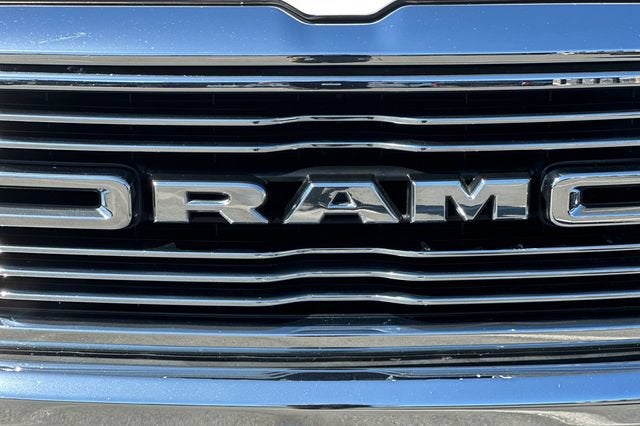 2019 RAM 1500 Laramie 4x4 Crew Cab 6'4" Box