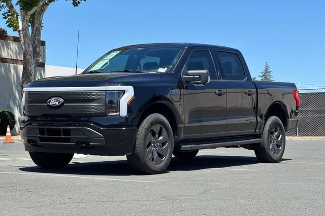 2024 Ford F-150 Lightning XLT 4WD SuperCrew 5.5' Box