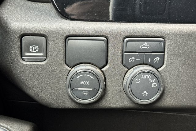 2025 Chevrolet Silverado 1500 Crew Cab Short Box 2-Wheel Drive LT