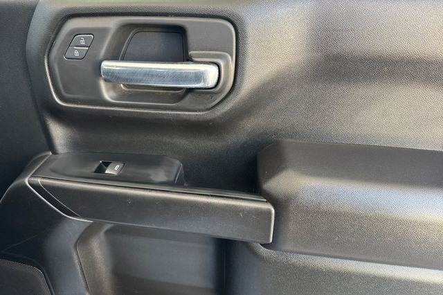 2023 Chevrolet Silverado 1500 Crew Cab Short Box 4-Wheel Drive Custom