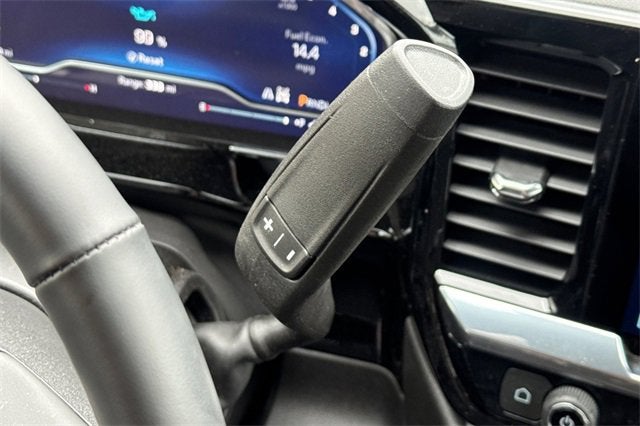 2025 Chevrolet Silverado 1500 Crew Cab Short Box 4-Wheel Drive LT 2FL