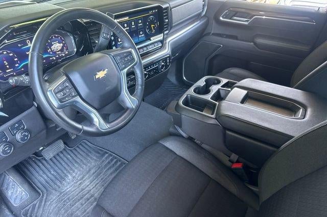 2025 Chevrolet Silverado 1500 Crew Cab Short Box 4-Wheel Drive LT 1LT