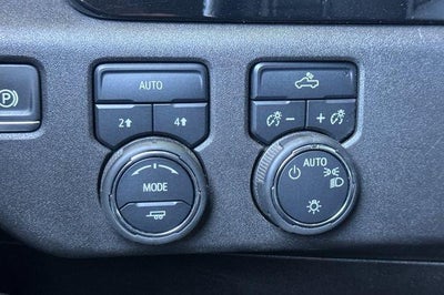 2025 Chevrolet Silverado 1500 Crew Cab Short Box 4-Wheel Drive LT 1LT