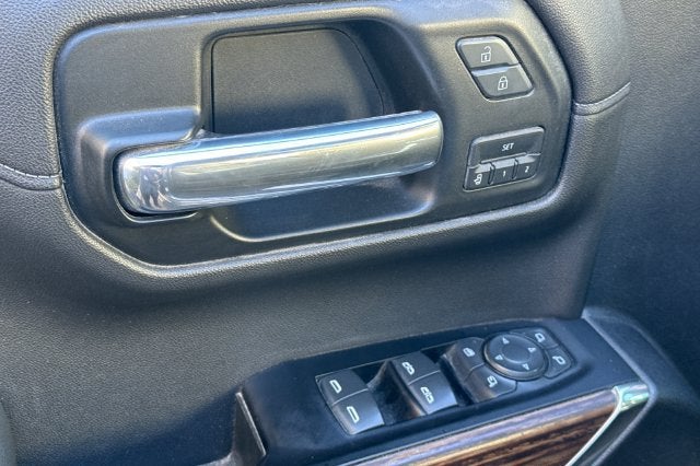 2019 Chevrolet Silverado 1500 Crew Cab Standard Box 4-Wheel Drive High Country