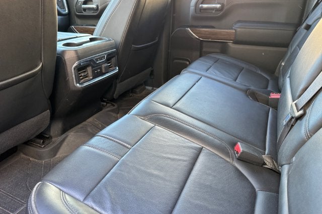 2019 Chevrolet Silverado 1500 Crew Cab Standard Box 4-Wheel Drive High Country
