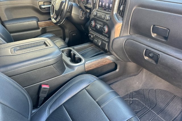 2019 Chevrolet Silverado 1500 Crew Cab Standard Box 4-Wheel Drive High Country