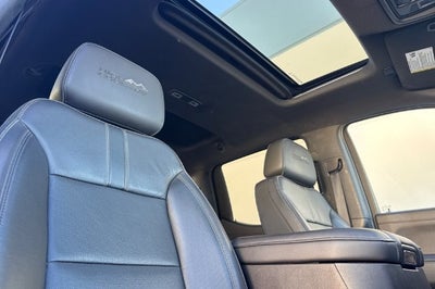 2019 Chevrolet Silverado 1500 Crew Cab Standard Box 4-Wheel Drive High Country