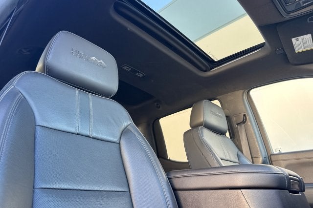 2019 Chevrolet Silverado 1500 Crew Cab Standard Box 4-Wheel Drive High Country