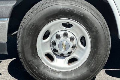 2025 Chevrolet Express Cargo 2500 Regular Wheelbase Rear-Wheel Drive
