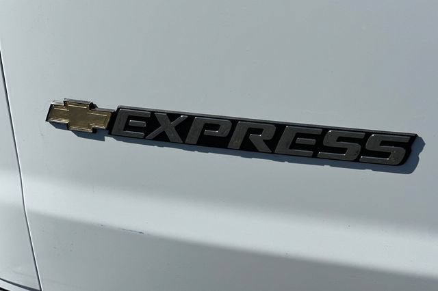 2025 Chevrolet Express Cargo 2500 Regular Wheelbase Rear-Wheel Drive