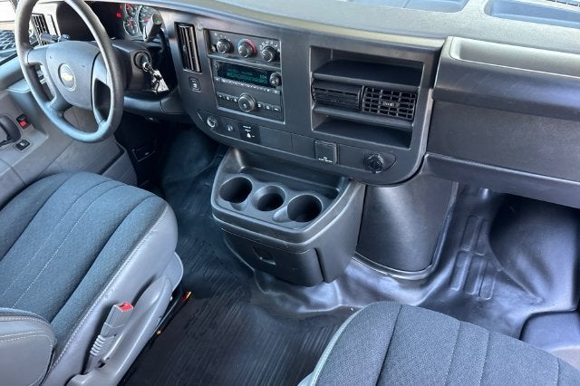 2025 Chevrolet Express Cargo 2500 Regular Wheelbase Rear-Wheel Drive