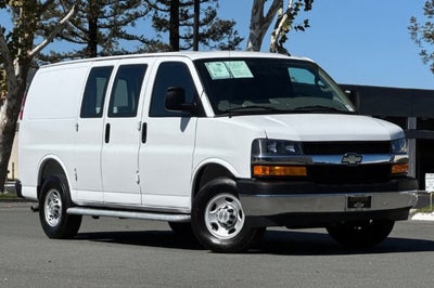 2025 Chevrolet Express Cargo 2500 Regular Wheelbase Rear-Wheel Drive