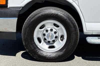 2025 Chevrolet Express Cargo 2500 Regular Wheelbase Rear-Wheel Drive
