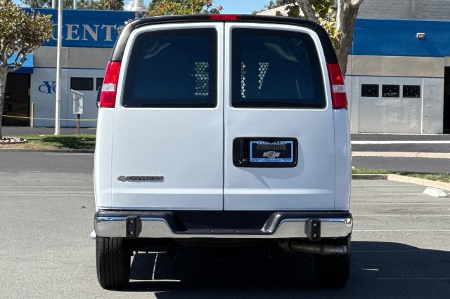 2025 Chevrolet Express Cargo 2500 Regular Wheelbase Rear-Wheel Drive