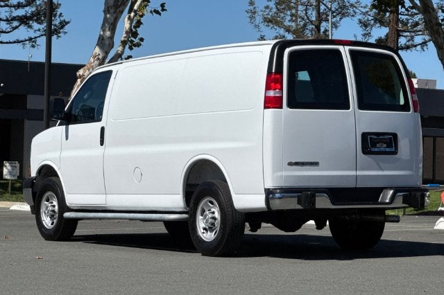 2025 Chevrolet Express Cargo 2500 Regular Wheelbase Rear-Wheel Drive