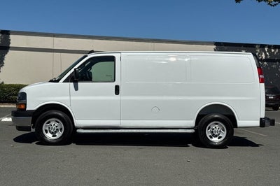 2025 Chevrolet Express Cargo 2500 Regular Wheelbase Rear-Wheel Drive