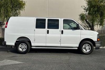 2025 Chevrolet Express Cargo 2500 Regular Wheelbase Rear-Wheel Drive