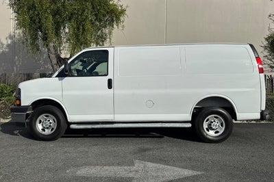 2025 Chevrolet Express Cargo 2500 Regular Wheelbase Rear-Wheel Drive