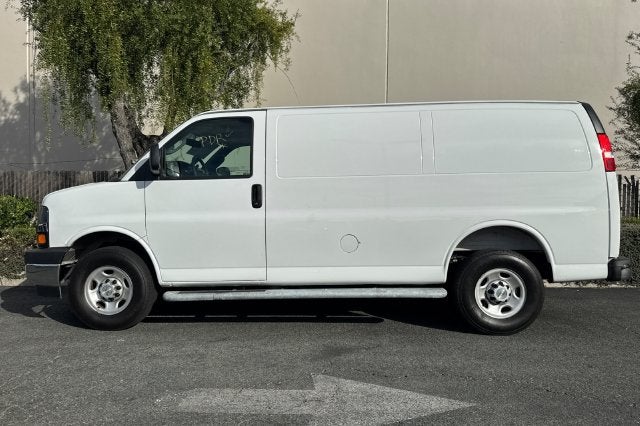 2025 Chevrolet Express Cargo 2500 Regular Wheelbase Rear-Wheel Drive