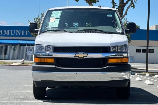 2025 Chevrolet Express Cargo 2500 Regular Wheelbase Rear-Wheel Drive
