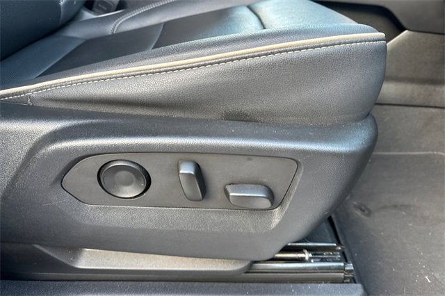 2023 GMC Yukon 2WD 4dr SLT