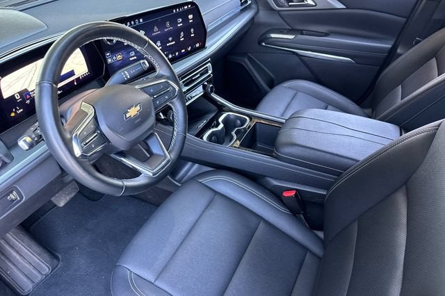2025 Chevrolet Traverse LT w/1LT