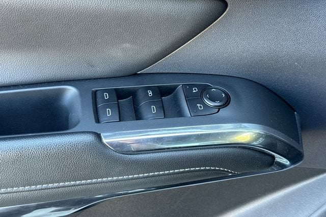 2025 Chevrolet Traverse LT w/1LT