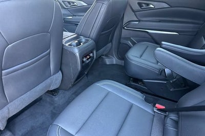 2025 Chevrolet Traverse LT w/1LT