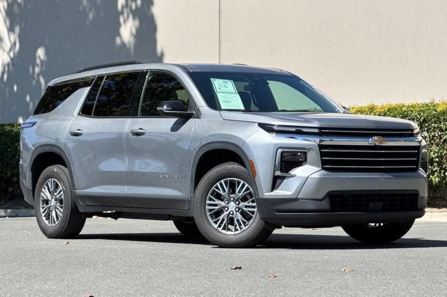 2025 Chevrolet Traverse LT w/1LT
