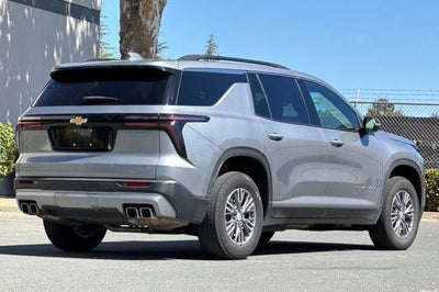 2025 Chevrolet Traverse LT w/1LT