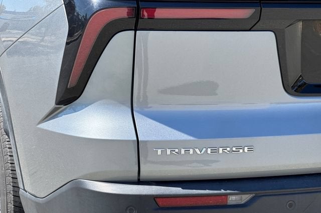 2025 Chevrolet Traverse LT w/1LT