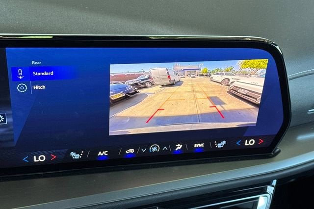 2025 Chevrolet Traverse LT w/1LT