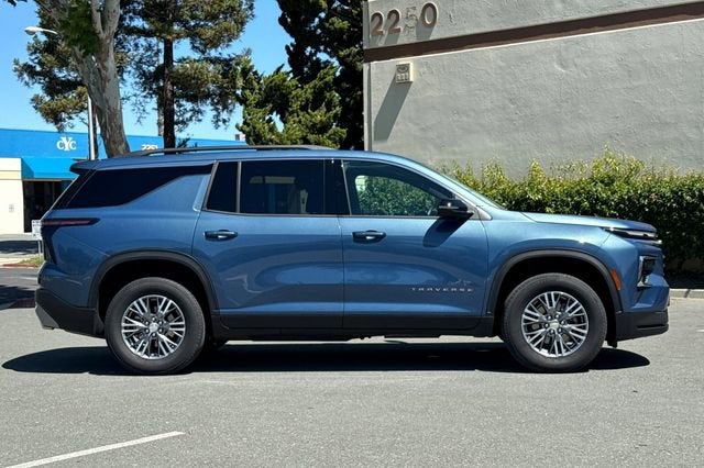 2025 Chevrolet Traverse LT w/1LT