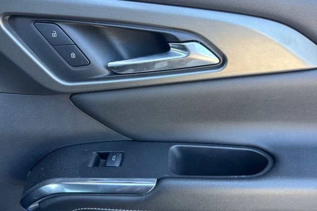 2025 Chevrolet Traverse LT w/2LT