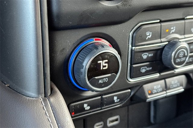 2024 Chevrolet Suburban 4WD LT