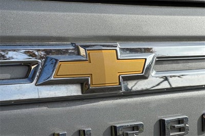 2024 Chevrolet Suburban 4WD LT