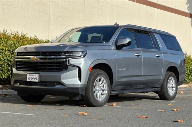 2024 Chevrolet Suburban 4WD LT