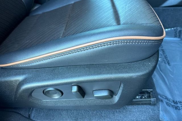 2024 GMC Canyon Crew Cab Short Box 4-Wheel Drive AT4