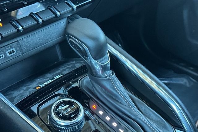 2024 GMC Canyon Crew Cab Short Box 4-Wheel Drive AT4