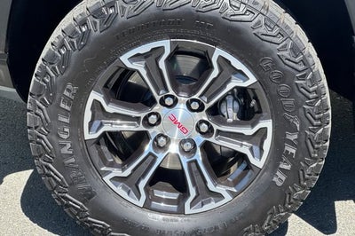 2024 GMC Canyon Crew Cab Short Box 4-Wheel Drive AT4