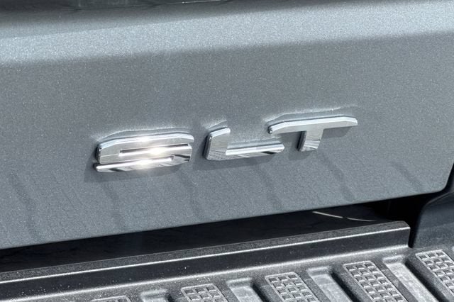 2026 GMC Sierra 1500 Crew Cab Short Box 2-Wheel Drive SLT