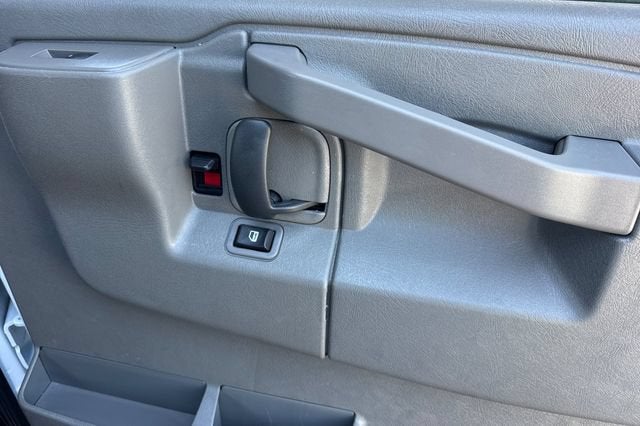 2025 GMC Savana Cargo 2500 Regular Wheelbase Rear-Wheel Drive