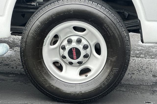 2024 GMC Savana Cargo 2500 2500 Regular Wheelbase Rear-Wheel Drive