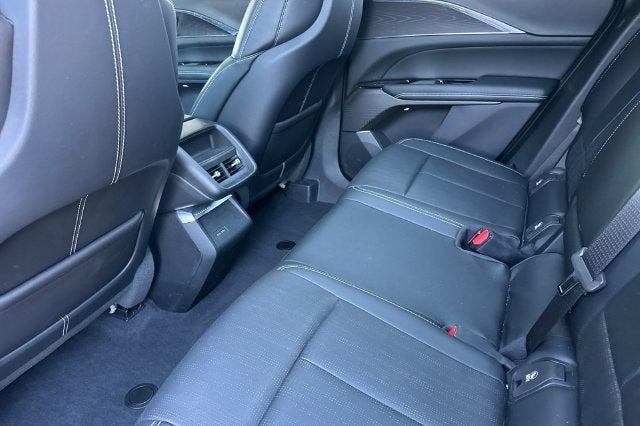 2024 Cadillac LYRIQ 4dr Luxury w/1SC