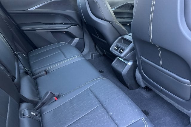2024 Cadillac LYRIQ 4dr Luxury w/1SC