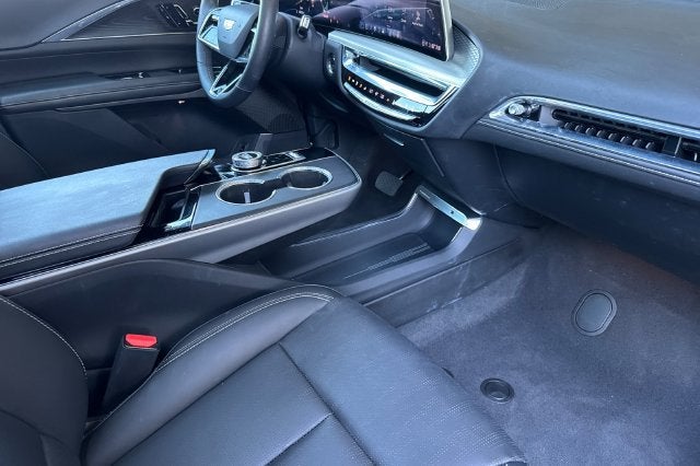 2024 Cadillac LYRIQ 4dr Luxury w/1SC