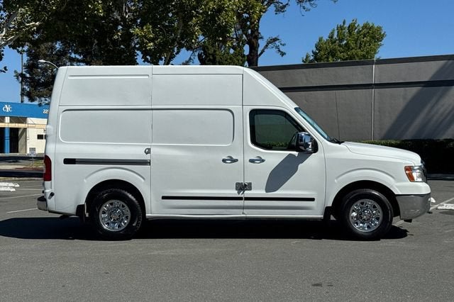 2017 Nissan NV Cargo NV3500 HD NV3500 HD High Roof V8 SL