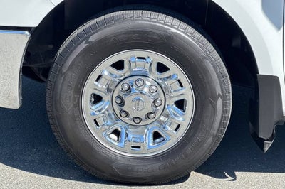2017 Nissan NV Cargo NV3500 HD NV3500 HD High Roof V8 SL
