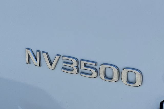 2017 Nissan NV Cargo NV3500 HD NV3500 HD High Roof V8 SL